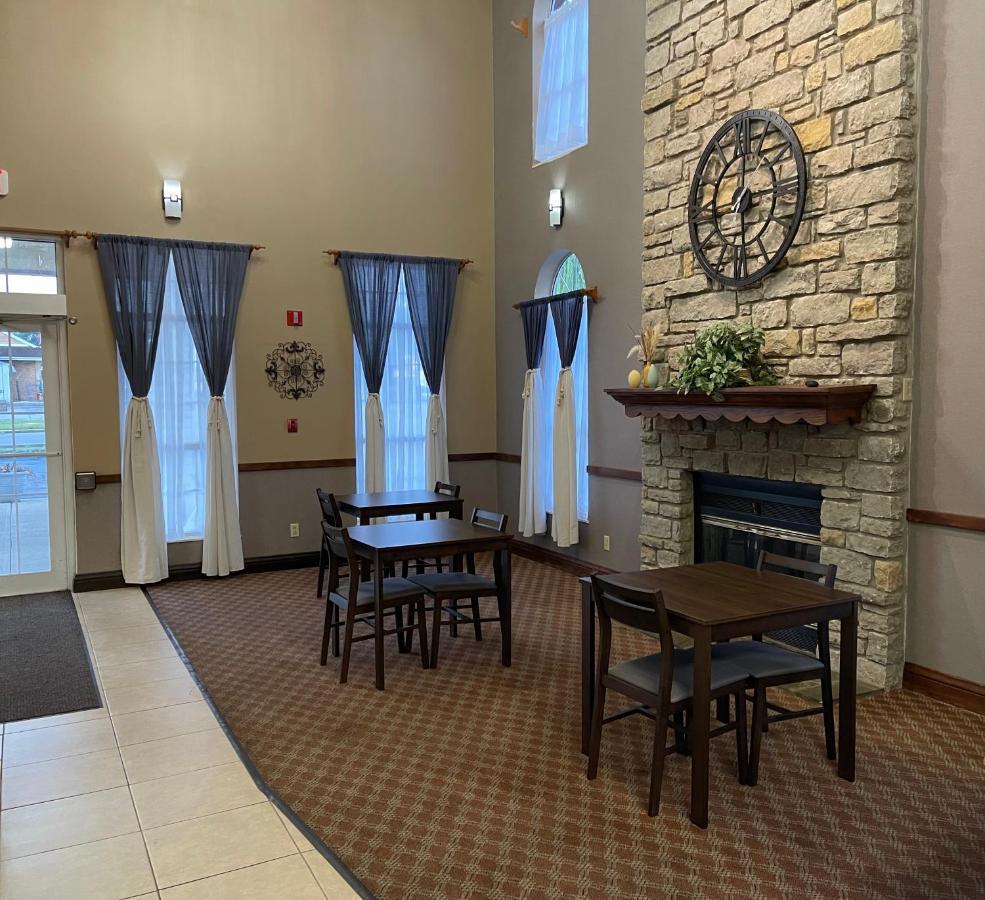The Woodridge Inn Connersville Eksteriør billede